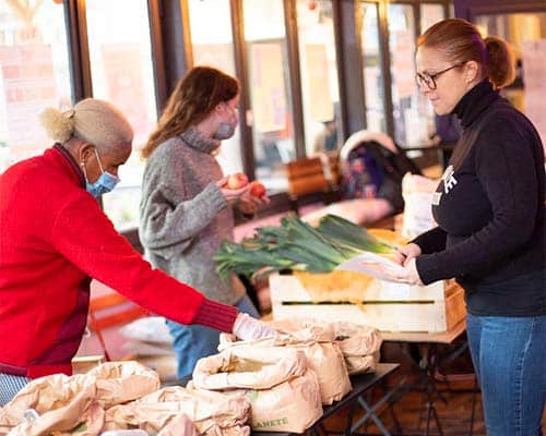 Distribution alimentaire en partenariat avec l’association VRAC